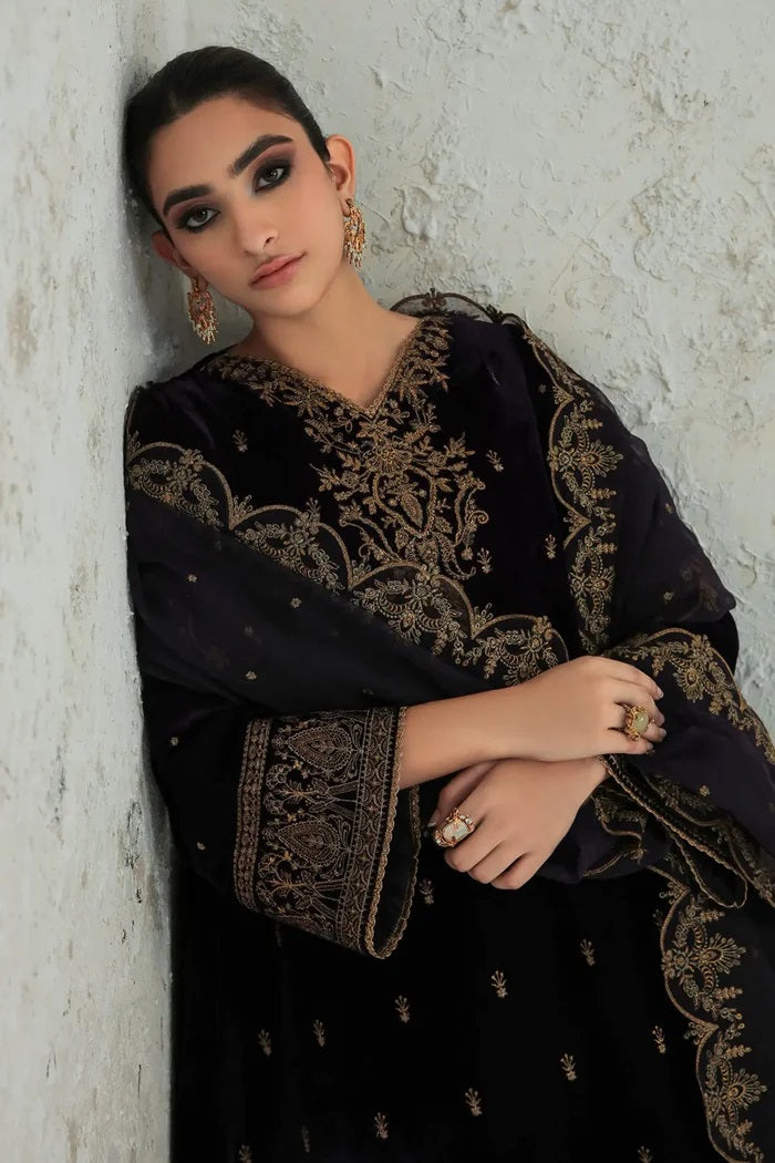 Baroque Luxury Velvet Collection With Heavy Embroidered Duppatta 3 Pc Unstitch UF-239