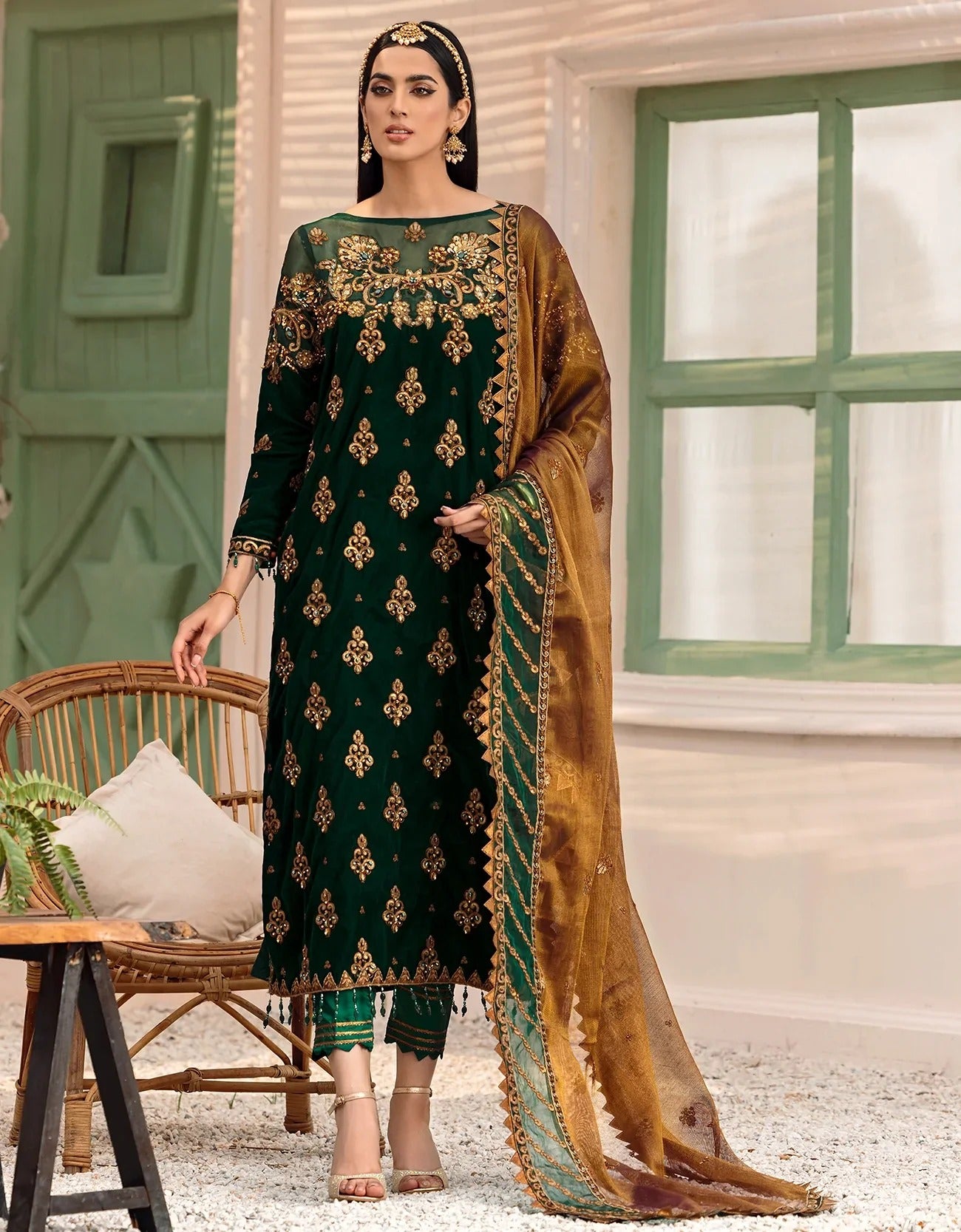 Emaan Adeel Makhmal Unstitched Luxury Velvet 3Pc Embroidered Suit MK-305 Green