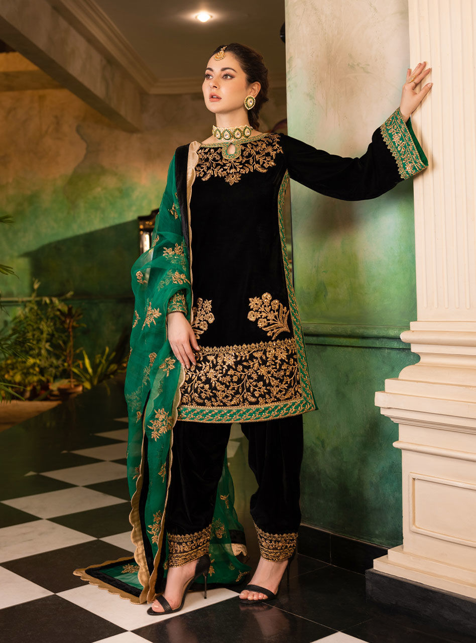 Zainab Chottani Embroidered Velvet Suits Unstitched 3 Piece ZC22V 01 Zimmel - Luxury Collection