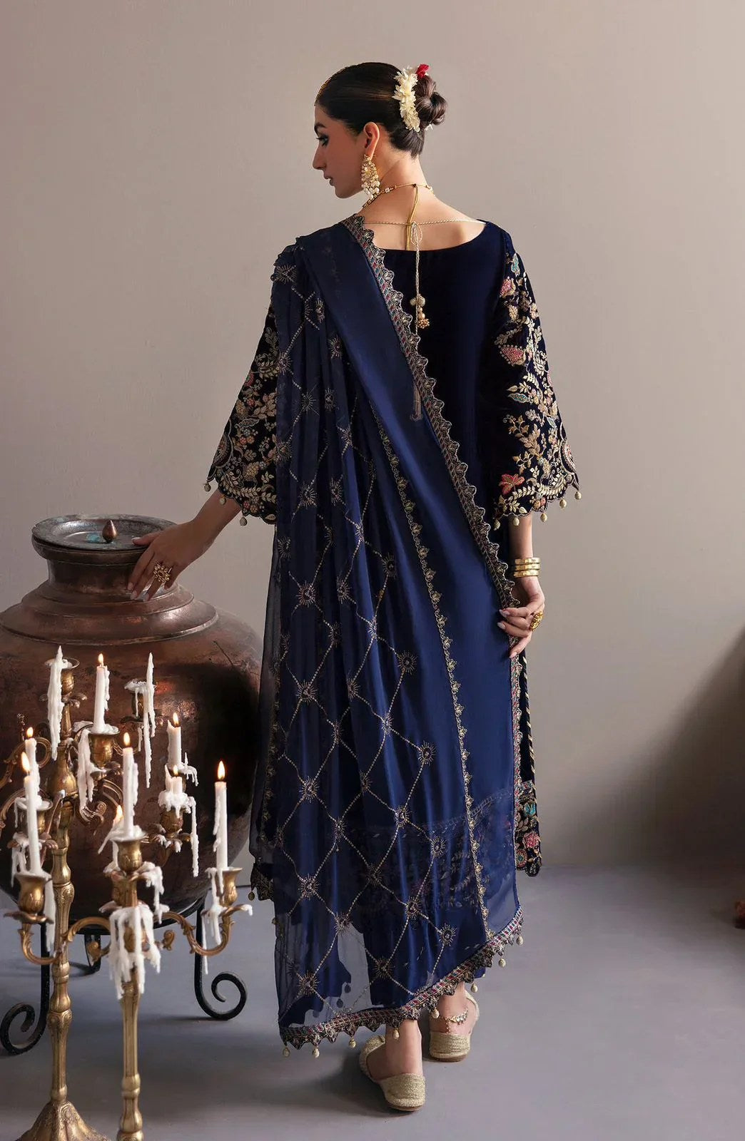 Emaan Adeel Makhmal Embroidered Velvet Unstitched 3Pc Suit MK-03 FALAK